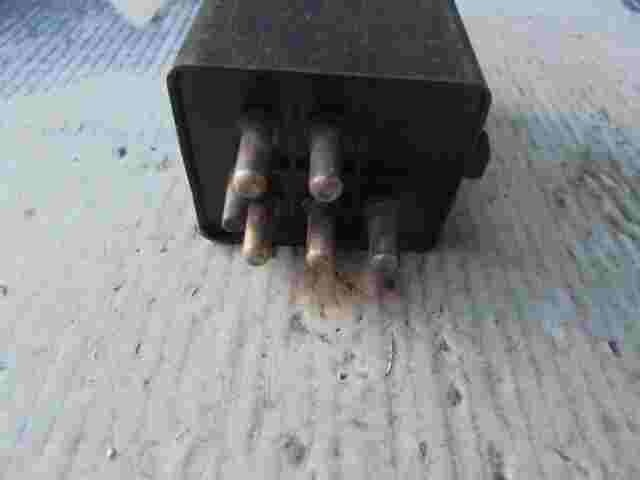 Relé  Mercedes-Benz 1078200010 107 820 00 10 LK 05898620 05 8986 20