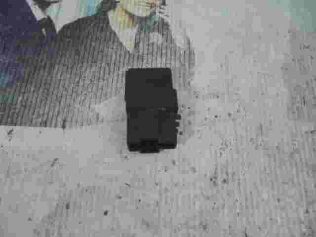 Relè di ventilazione Nissan Primera P11 Serena C23 MICRA 4RA94001065 252309F900