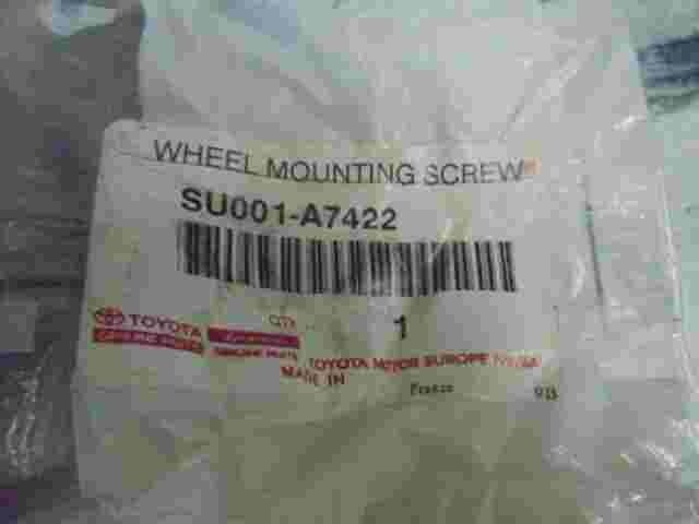 Wheel Mounting Screws  Toyota Lexus SU001A7422 SU001-A7422