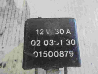 Relé 12V 01500879