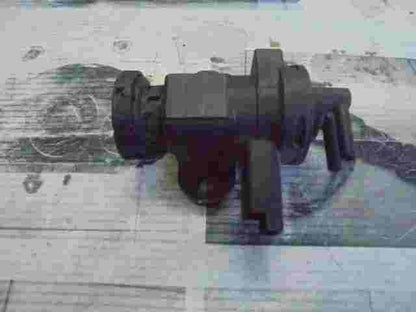 Solenoide valvola per vuoto BMW X5 E70 Audi A4 B6 Mercedes W204 6116305