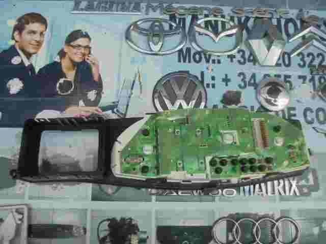 Quadro strumenti Opel Omega B 90457947 90 457 947 88481650 VDO X69110282