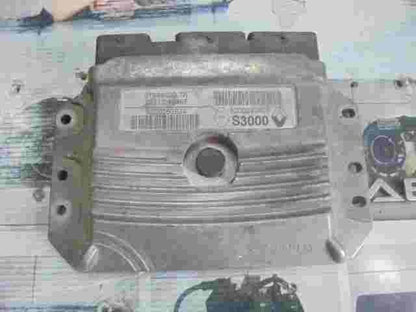 Centralita Renault Megane Scenic 8200283924 8200242405 2311040467 215840297A