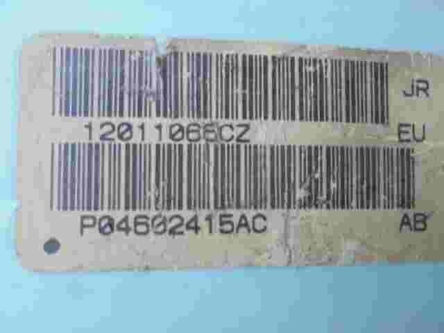 Chrysler Dodge Sebring P04602415AC 04602415AC 44837A 12011066Z scatola fusibili