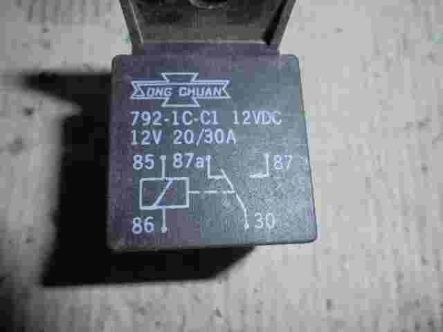 Relé  SONG GHUAN 12VDC 792-1C-C1 7921CC1 12V 20/30A