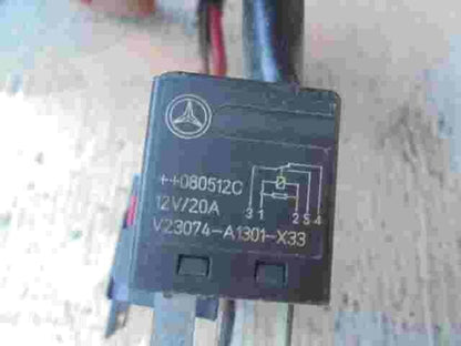 Relé Mercedes C350 ML550 S350 080512C V23074A1301X33 V23074-A1301-X3 12V/20A