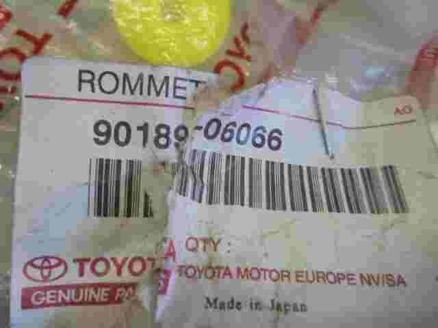 Bumper Rommet  Lexus Toyota ES GS is LC LS RX 9018906066 90189-06066