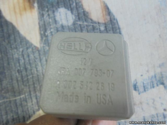 Batería relé de corte Mercedes-Benz Sprinter A0025422619 HELLA 4RA00779307