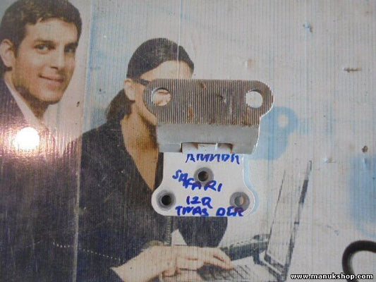 Bisagra de la puerta trasera derecha arriba Tata Safari