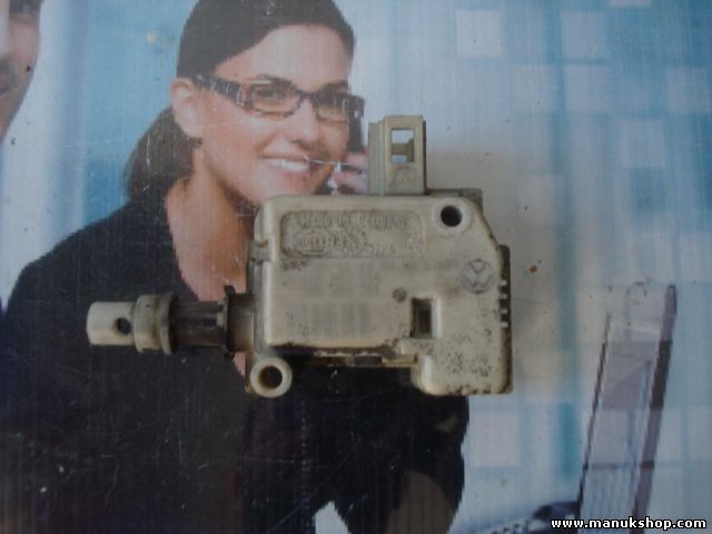 Cerradura actuador cierre centralizado de portón trasero VW Volkswagen 1U0862159