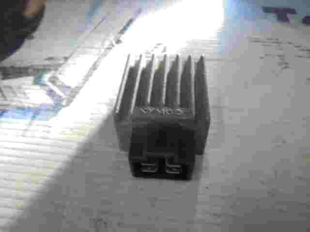 Regolatore raddrizzatore di tensione SGR Honda Kymco SH610A12 SH610-12 KDU KY...