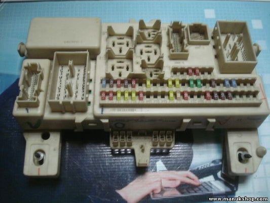 Caja de fusibles Mazda 3 BK 1.6 CD 2002-2009 BN9A66730B BN9A 66730 B