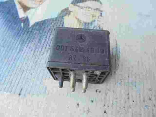 Relé multipropósito Mercedes-Benz 0015424919 BOSCH 0265003001