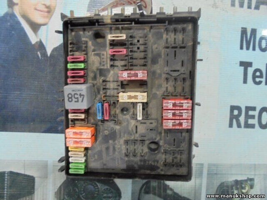 Caja de fusibles VW Touran Golf Passat Audi A3 8P Caddy 1K0937124H D001201