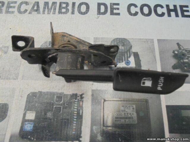 Serratura di apertura coperchio serbatoio Nissan PickUp (D22)