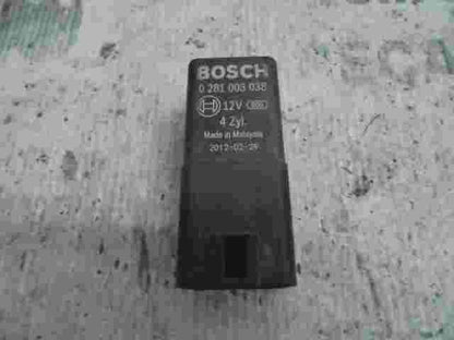 Recocido controlador Glow relé enchufe VW Polo 0281003038 BOSCH 038907281D