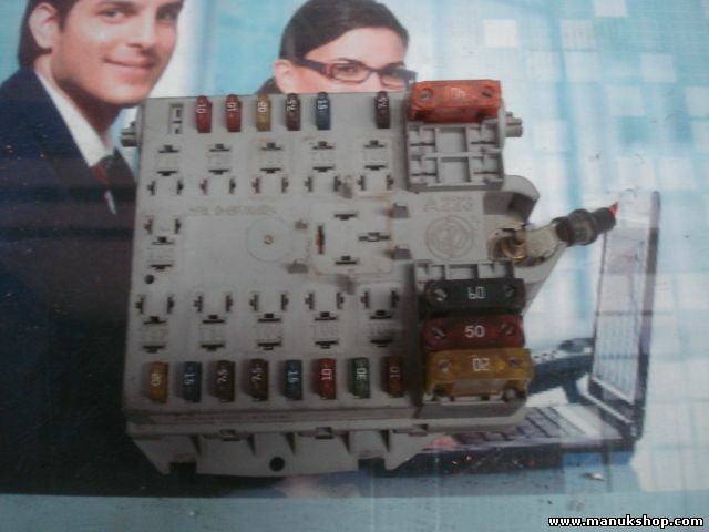 Caja de fusibles Fiat Punto 188 46763650