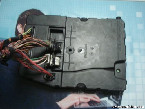 Modulo de control de la carrocería UCH Renault Megane S118400140F 8200433201