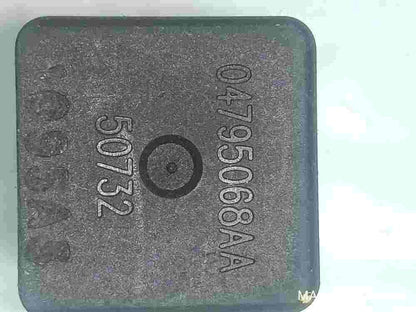 Relé de arranque Chrysler Jeep Grand Cherokee 04795068AA 04 79 50 68 AA 50732