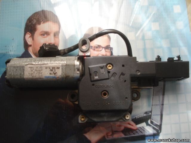 Motor techo Mercedes-Benz W202 2028204710 202 820 47 10 2028207542