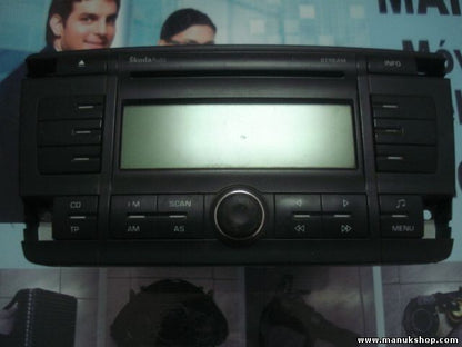 Radio CD WMA MP3 Skoda Octavia 1Z0035161B 1Z0 035 161 B 1ZO035161B