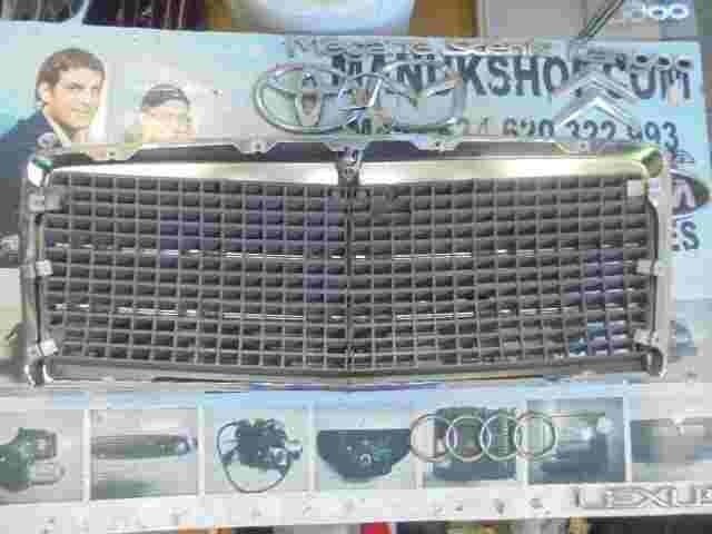 Parrilla rejilla frontal delantera  Mercedes W201 190E 2018880223 201 888 02 23