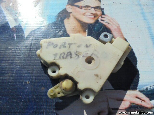 Cerradura del portón trasero Nissan Terrano Ford Maverick T2 II 8055301U60