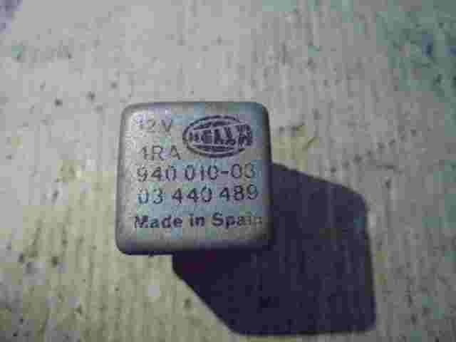 Relé Opel Kadett Corsa A Astra F 94001003 940 010-03 HELLA 4RA94001003