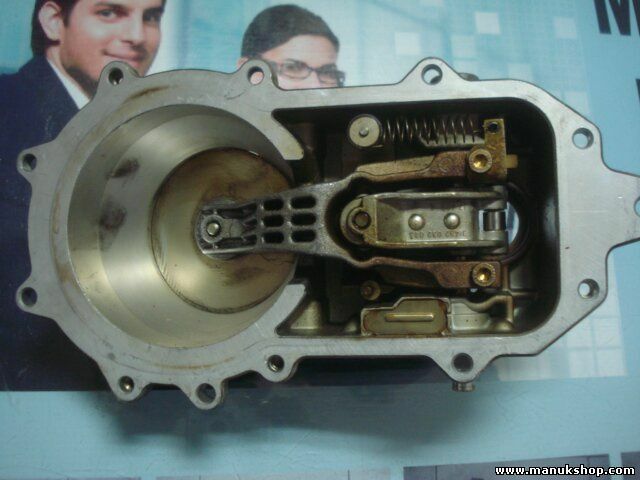Misuratore di portata Mercedes-Benz W124 BOSCH 0438121043 0 438 121 043 LM0008