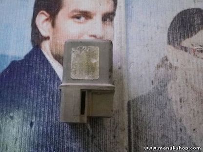 Recocido controlador Glow relé enchufe Nissan MR8B1571 MR8B1-571 2523018G00