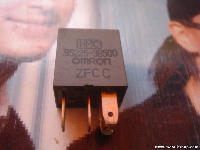 Hyundai OMRON / 95225-3B500 952253B500 9 522 53B 500 relè