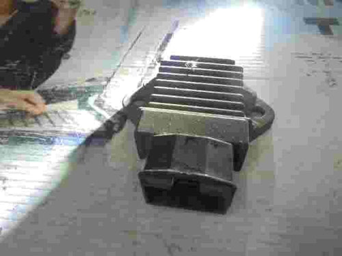 Regulador rectificador de voltaje SGR Honda Fit CB250 NT650V XL1000V SH69311