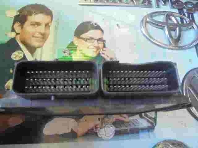 Centralita Renault Megane 8200057151 HOM7700105954 HOM 7700105954 R04010029E