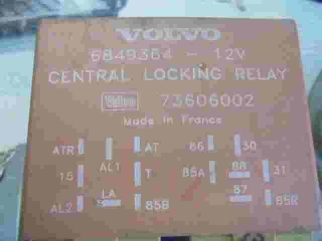 Relé cierre centralizado Volvo V40 850 960 S90 V90 6849364 Valeo 73606002 12V