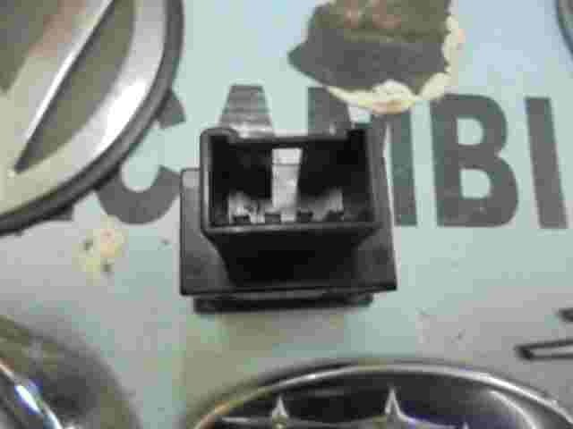 Interruptor de nivelación de faros  Toyota Avensis 37167A 84150-05030 8415005030