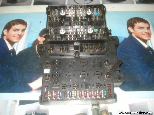 Caja de fusibles Chrysler Voyager P04707994AE 04707994AE 68832C