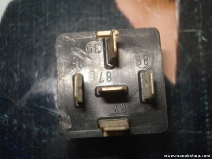 Niebla relé VW Volkswagen Audi 80 100 A3 A4 A6 Nr.200 1997 4.2L V8 431951253C