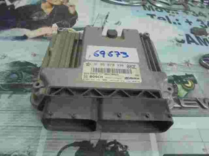 Centralita  Opel Insignia A 00QE 55573330 55566722 BOSCH 0281015149 1039S33101