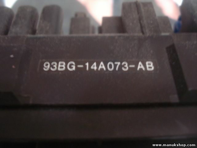 Caja de fusibles Ford Mondeo 93BG14A073AB 93BG-14A073-AB