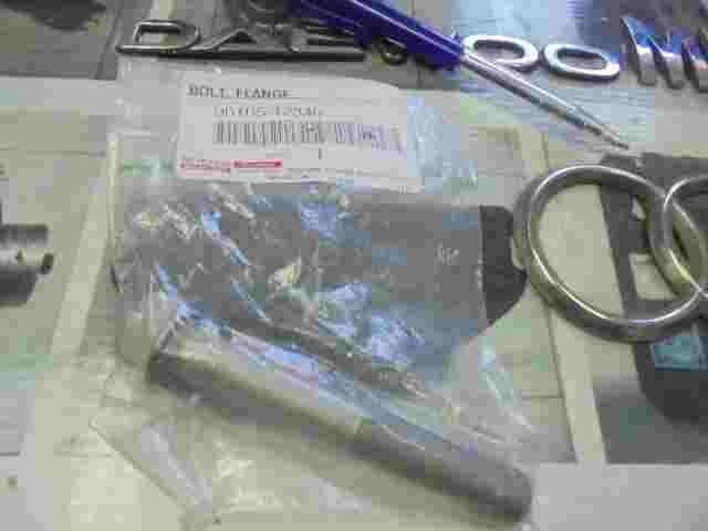 Bolt Flange  Lexus Toyota 4Runner Corolla Avensis Celica Prius 9010512340