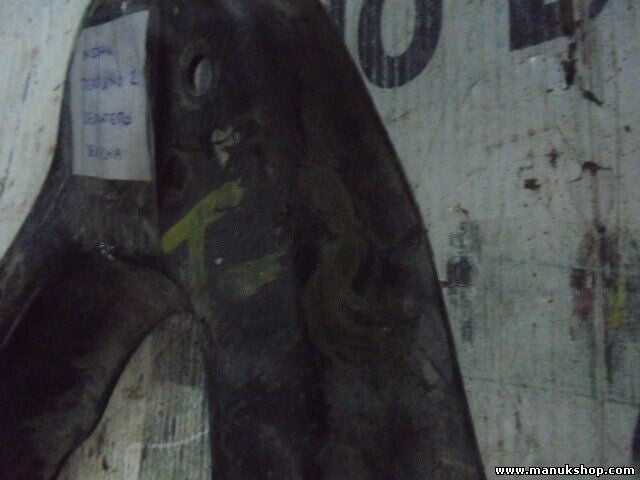 Brazo de suspensión delantera derecha Nissan Terrano T2 II R20 2.7545267F000