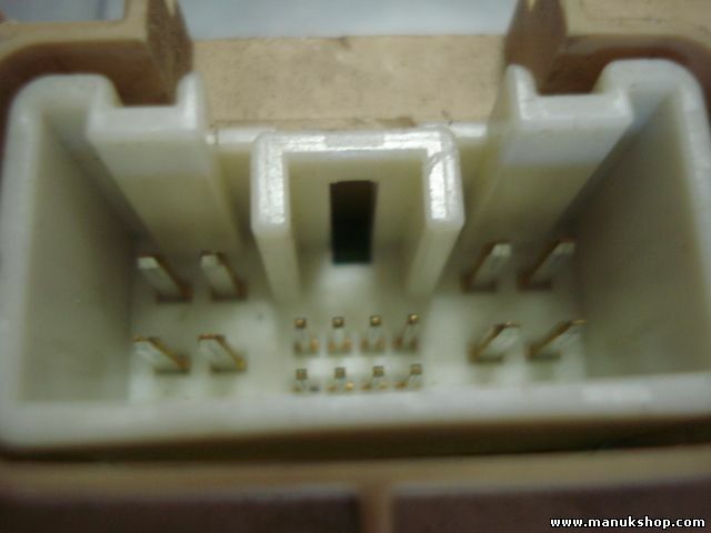 Scatola fusibili Mazda A1001-X62 A1001X62 FA404 GY001C6T