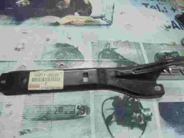 Hood Lock Brace / Toyota Hilux Pıck Up 5321735030 53217-35030