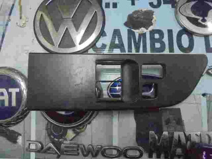 Tapa del interruptor de ventana Nissan Terrano Ford 809612X801 80961-2X801