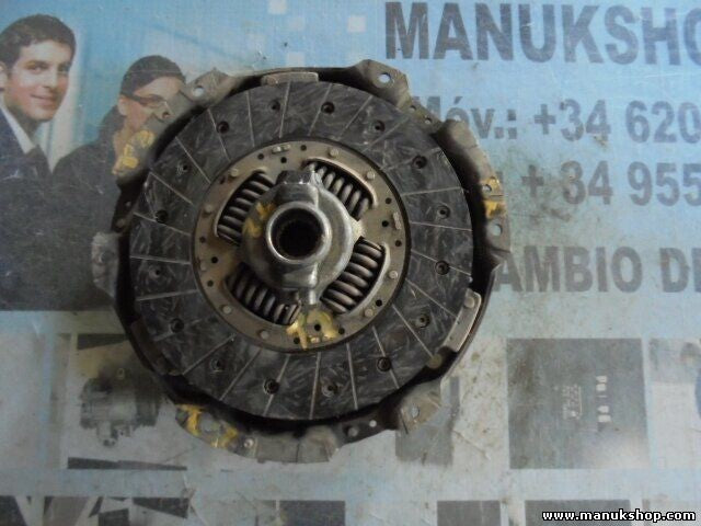 Plato de presión del embrague Disco de embrague Nissan Terrano 702180 30001G9885