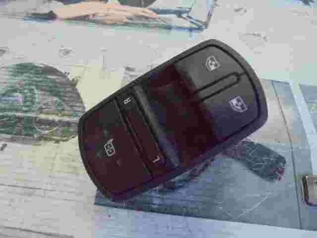 mando botonera elevalunas Opel Corsa E Meriva A 315625731 315625731 320 13430017