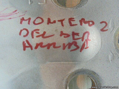 Bisagra de la puerta delantera derecha arriba Mitsubishi Montero 2