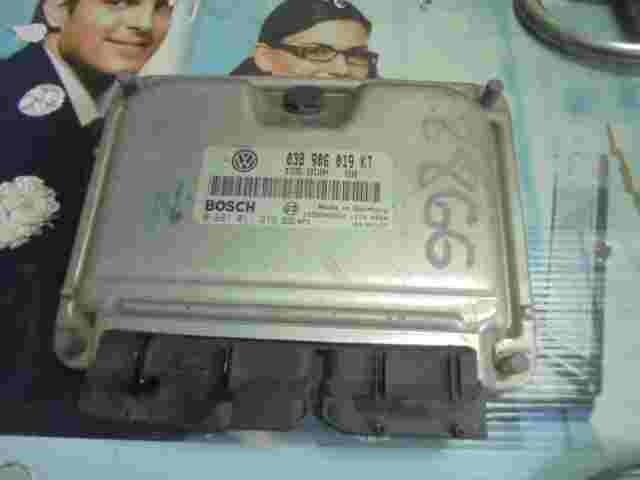 Centralita VW Audi Seat Skoda 038906019KT DIESEL EDC15P 5213 BOSCH 0281011219