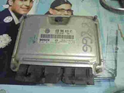 Centralita VW Audi Seat Skoda 038906019KT DIESEL EDC15P 5213 BOSCH 0281011219