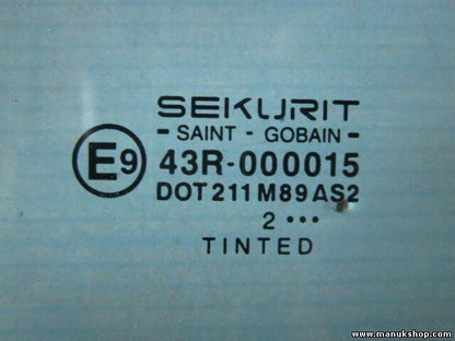 Cristal de puerta trasero izquierdo NISSAN Terrano 43R000015 DOT211M89AS2 E9 